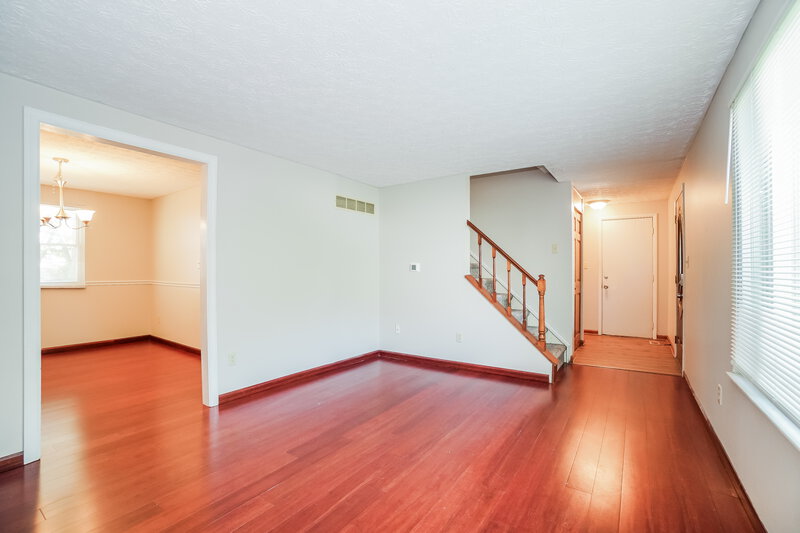 2,235/Mo, 6780 Atlin Ct Dublin, OH 43017 Living Room View 2