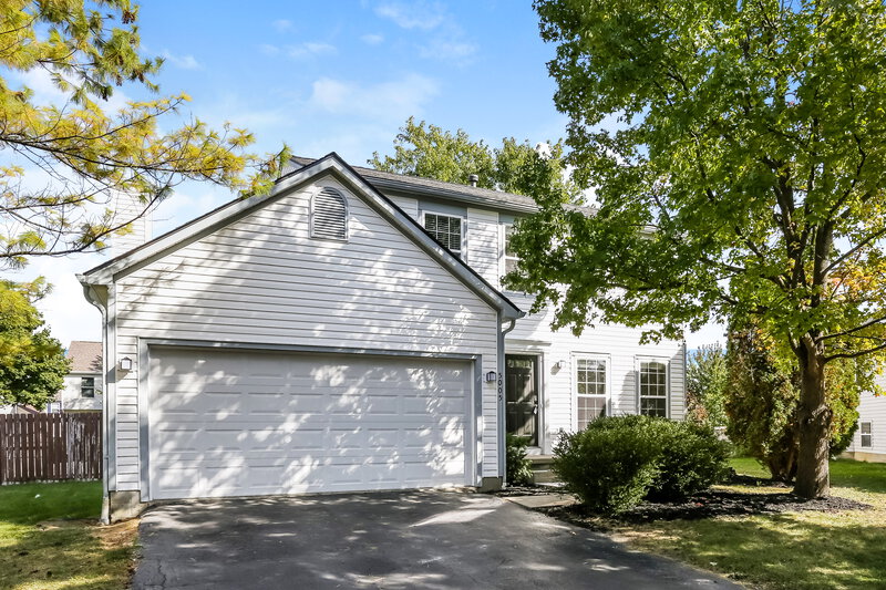 2,130/Mo, 5005 CRESTBURY CT HILLIARD, OH 43026 Front View