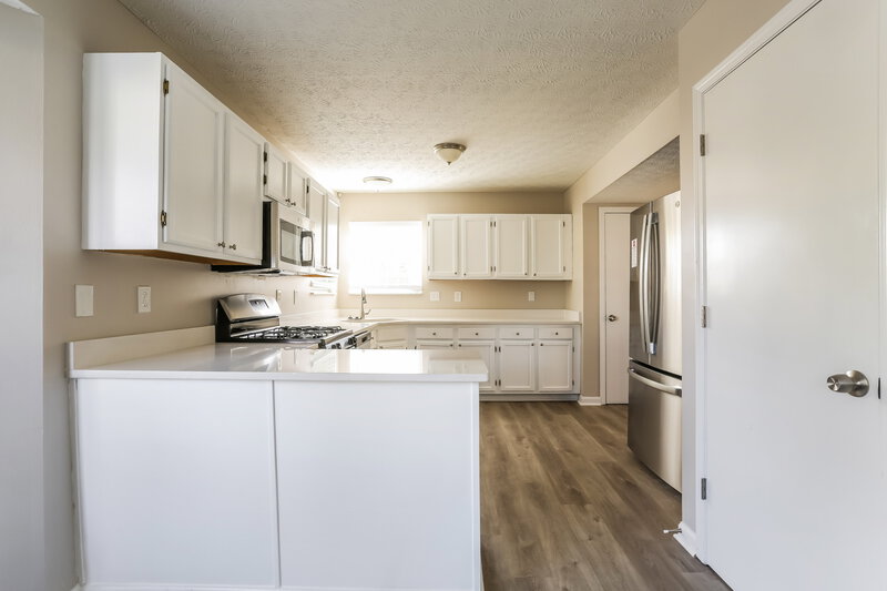 2,130/Mo, 5005 CRESTBURY CT HILLIARD, OH 43026 Kitchen View