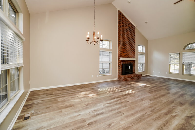 2,920/Mo, 1635 Saffron Dr Marysville, OH 43040 Living Room View 3