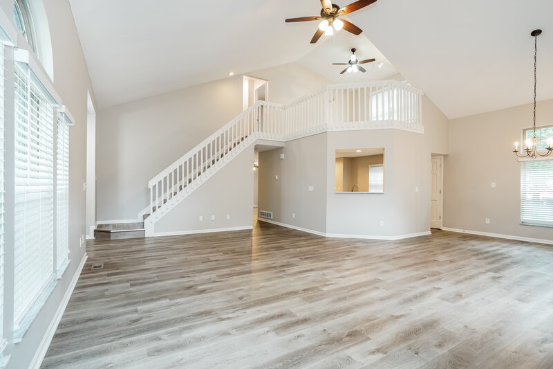 2,845/Mo, 1635 Saffron Dr Marysville, OH 43040 Living Room View 3