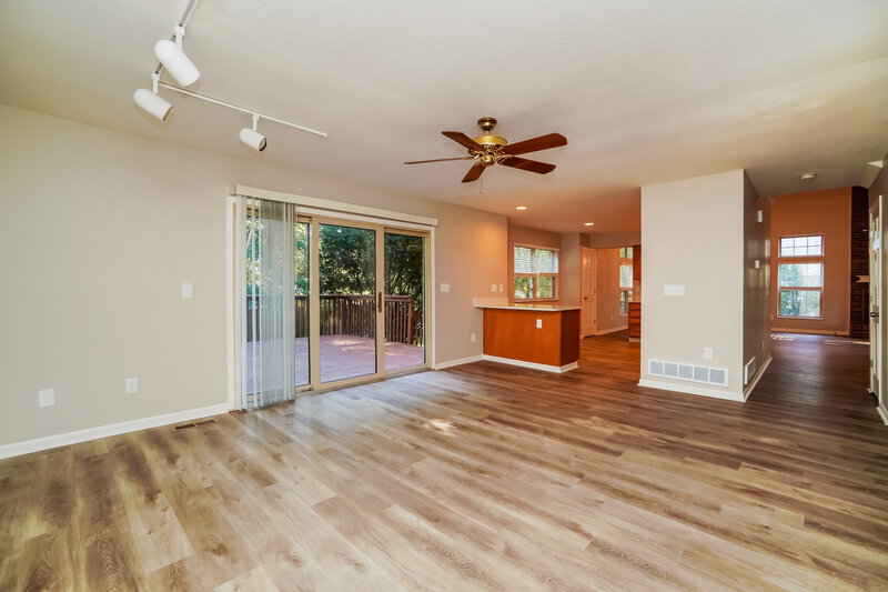 2,920/Mo, 1635 Saffron Dr Marysville, OH 43040 Dining Room View 2