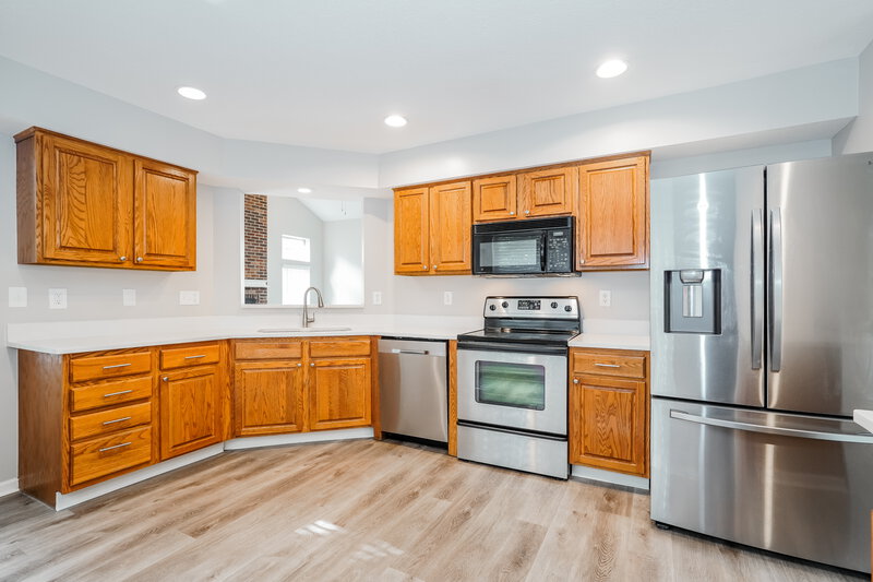 2,845/Mo, 1635 Saffron Dr Marysville, OH 43040 Kitchen View 2