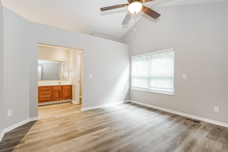 2,845/Mo, 1635 Saffron Dr Marysville, OH 43040 Main Bedroom View