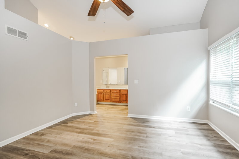 2,845/Mo, 1635 Saffron Dr Marysville, OH 43040 Main Bedroom View 2