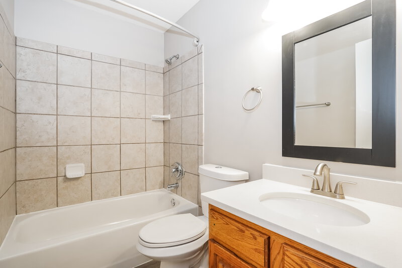 2,845/Mo, 1635 Saffron Dr Marysville, OH 43040 Bathroom View