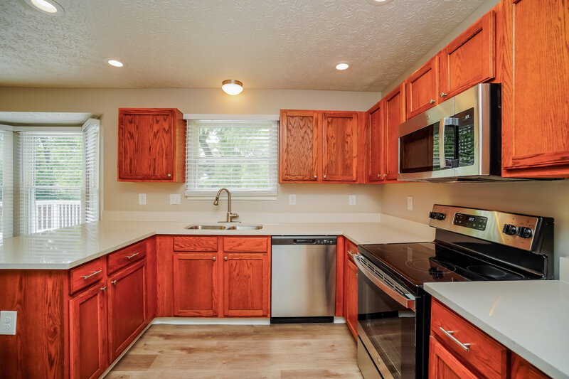 2,285/Mo, 3205 Saint Bernard Cir Columbus, OH 43232 Misc View 5