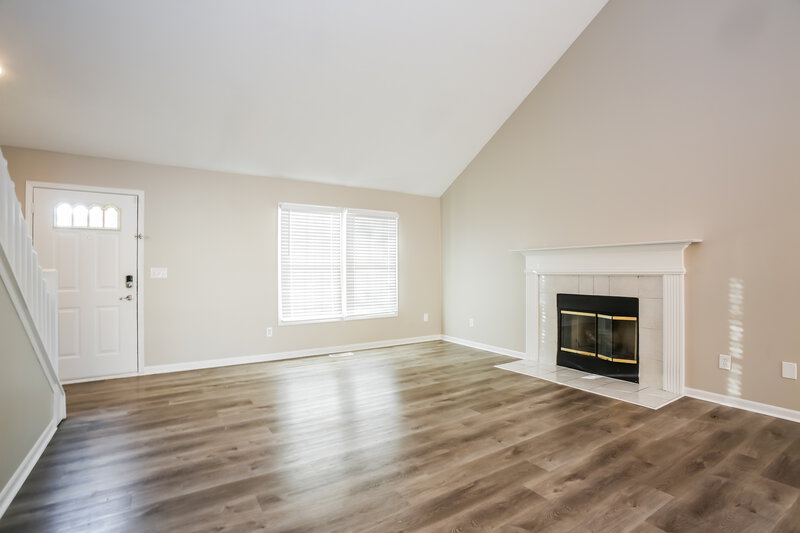 0/Mo, 3706 Weeping Willow Blvd # A1 Columbus, OH 43207 Living Room View