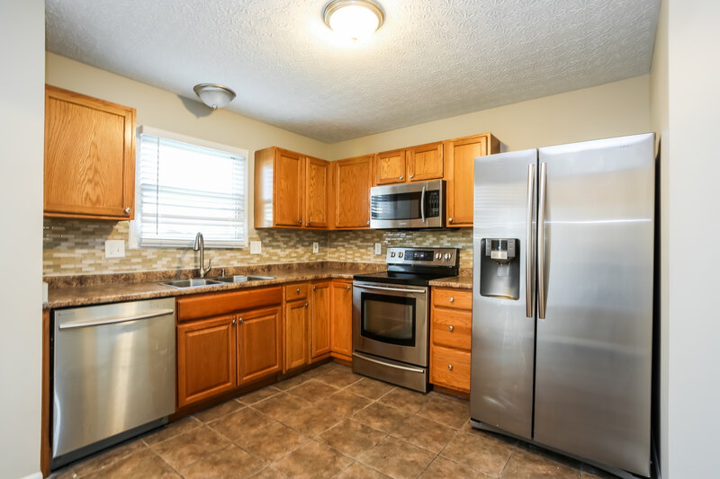 0/Mo, 3706 Weeping Willow Blvd # A1 Columbus, OH 43207 Kitchen View