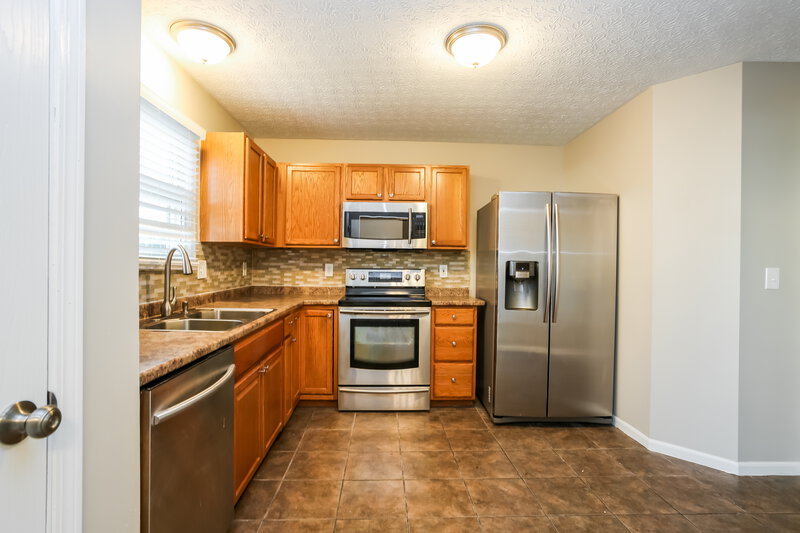 0/Mo, 3706 Weeping Willow Blvd # A1 Columbus, OH 43207 Kitchen View 2