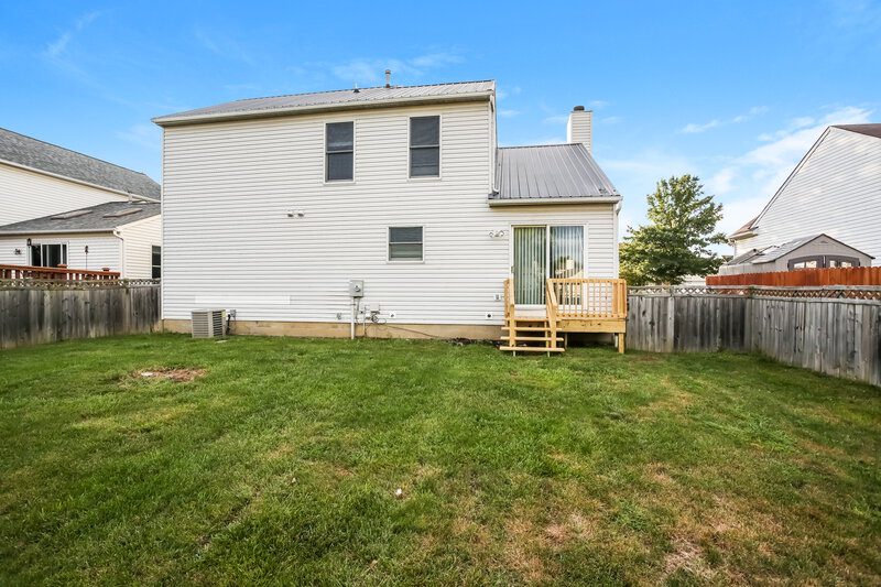 0/Mo, 3706 Weeping Willow Blvd # A1 Columbus, OH 43207 Rear View