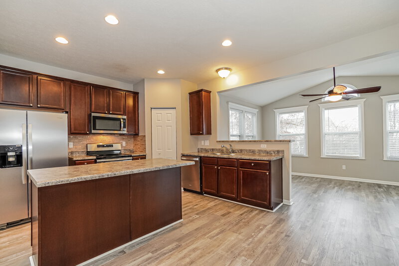 2,370/Mo, 6334 Oak Trail Dr Galloway, OH 43119 Misc View 5