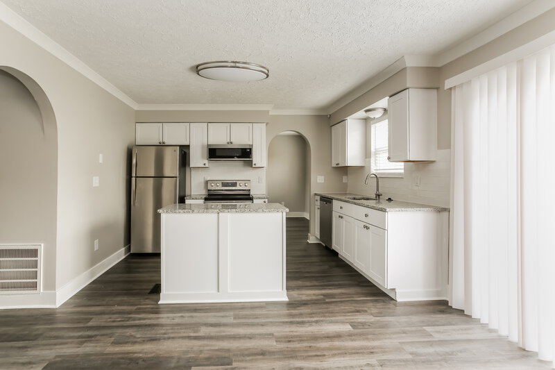 2,045/Mo, 6898 Jacquard Ct Reynoldsburg, OH 43068 Kitchen View