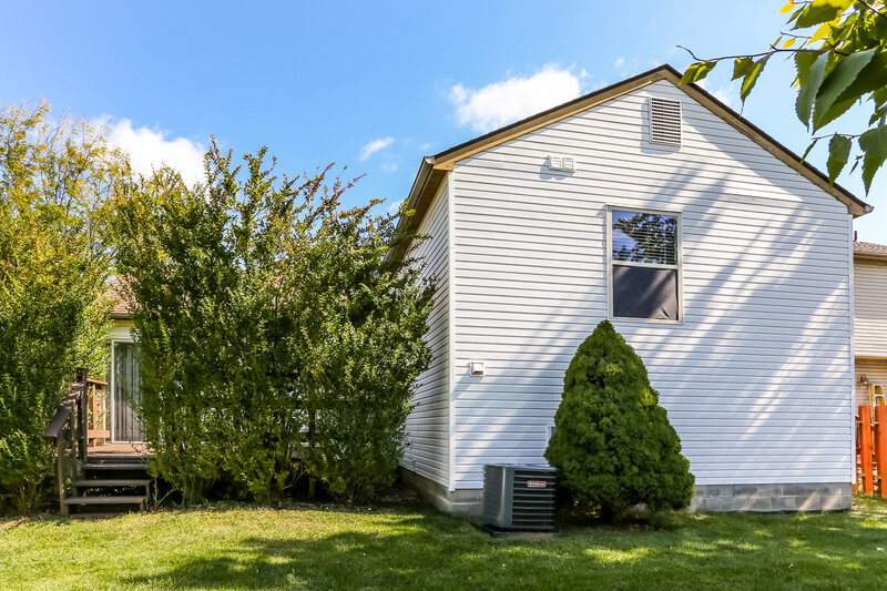 1,805/Mo, 3443 Bayspirit Ct Reynoldsburg, OH 43068 Rear View