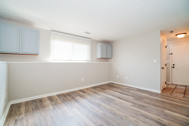 2,200/Mo, 7200 Rodebaugh Rd Reynoldsburg, OH 43068 Family Room View