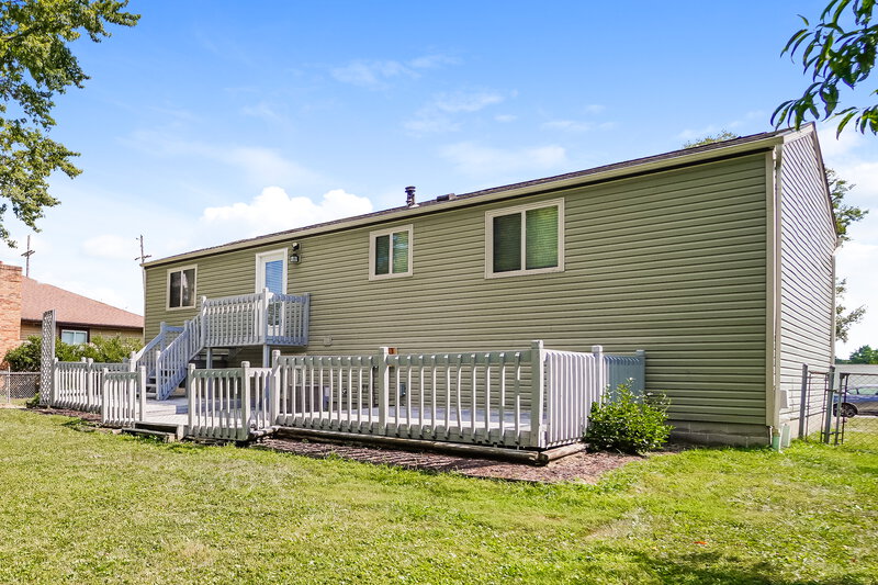 2,200/Mo, 7200 Rodebaugh Rd Reynoldsburg, OH 43068 Rear View 2