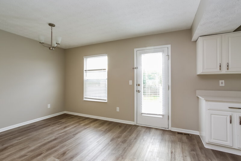 2,220/Mo, 4221 Nipigon Dr Columbus, OH 43207 Dining Room View