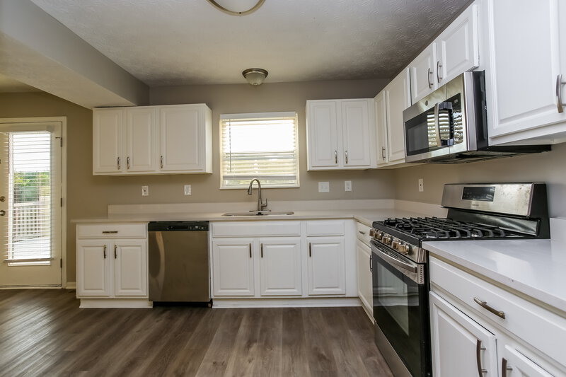 2,220/Mo, 4221 Nipigon Dr Columbus, OH 43207 Kitchen View
