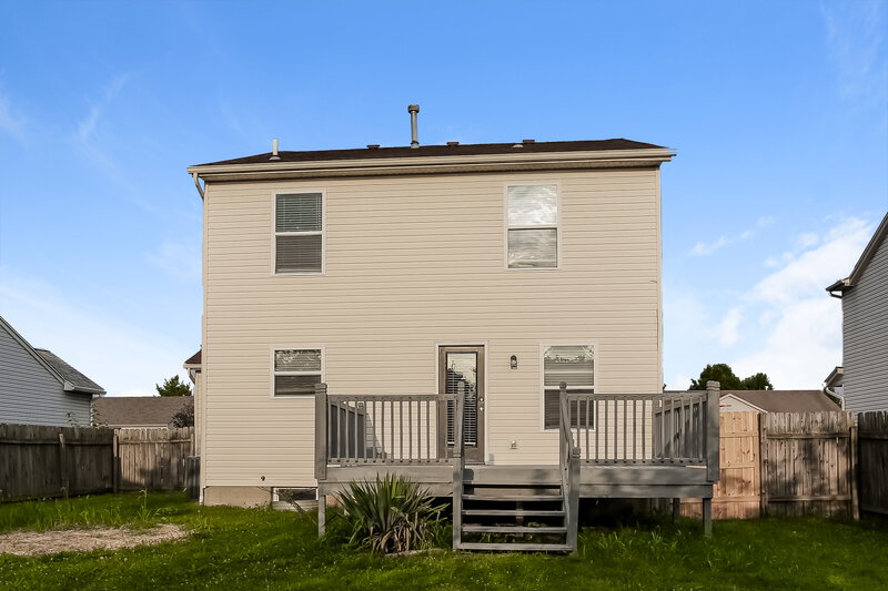 2,220/Mo, 4221 Nipigon Dr Columbus, OH 43207 Rear View