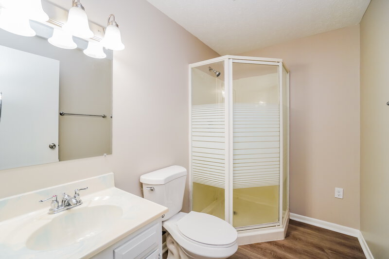 1,950/Mo, 3446 Taco Ct Canal Winchester, OH 43110 Main Bathroom View