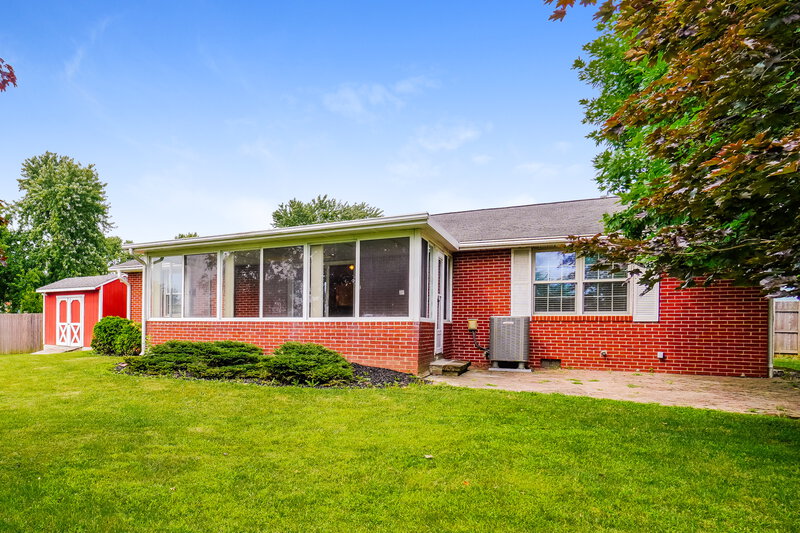 1,950/Mo, 3446 Taco Ct Canal Winchester, OH 43110 Rear View