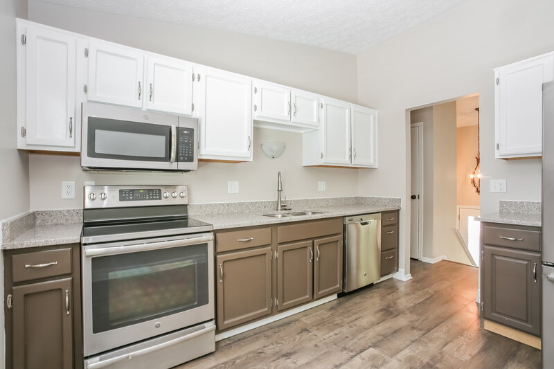2,345/Mo, 3257 Hawksbury Ct Dublin, OH 43017 Kitchen View 2