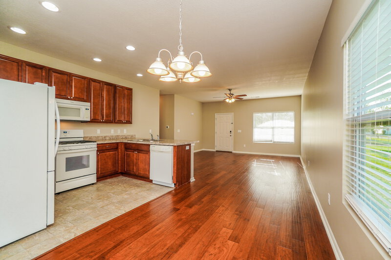 2,490/Mo, 4001 Blue Mountain Cir Columbus, OH 43230 Dining Room View 2