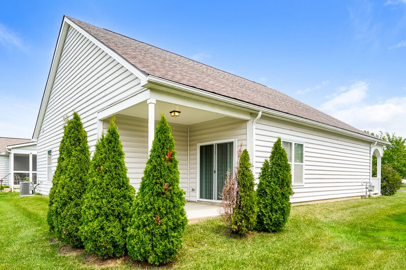 2,215/Mo, 4001 Blue Mountain Cir Columbus, OH 43230 Rear View