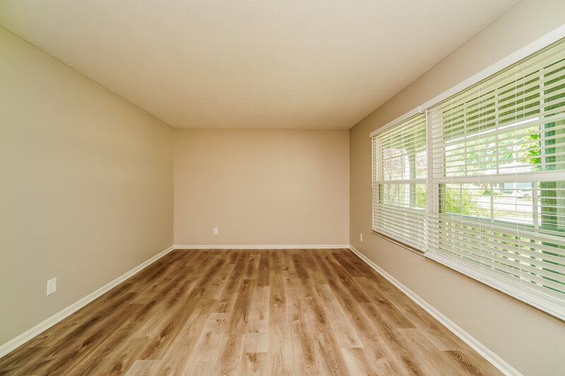 2,980/Mo, 8437 Papillon Ave Reynoldsburg, OH 43068 Living Room View