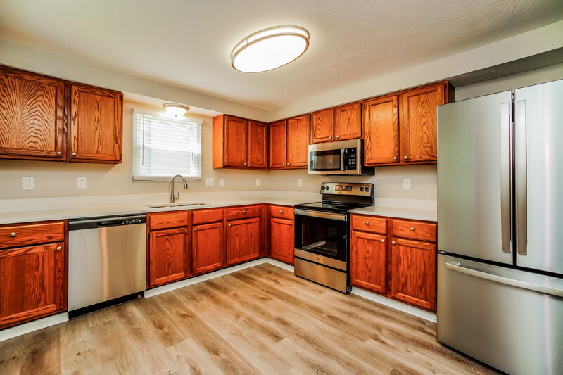 2,980/Mo, 8437 Papillon Ave Reynoldsburg, OH 43068 Kitchen View 2