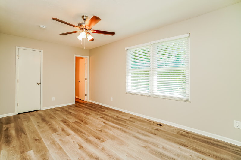 2,980/Mo, 8437 Papillon Ave Reynoldsburg, OH 43068 Main Bedroom View 2