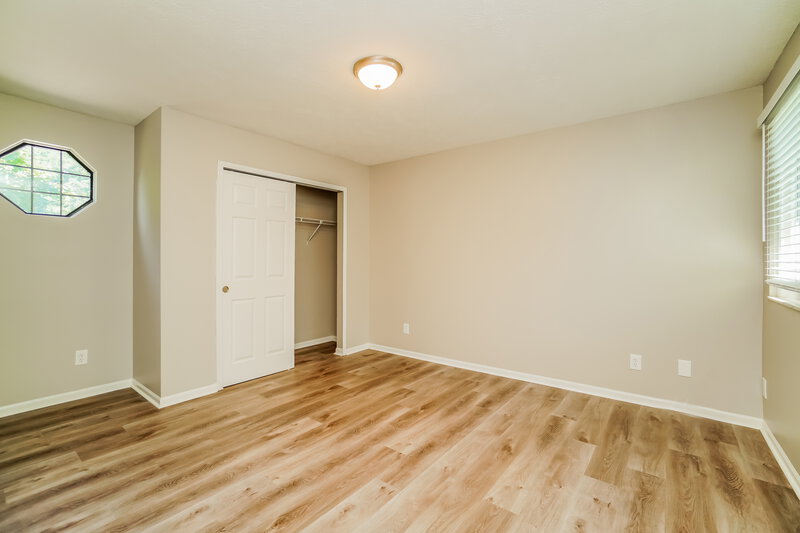 2,980/Mo, 8437 Papillon Ave Reynoldsburg, OH 43068 Bedroom View