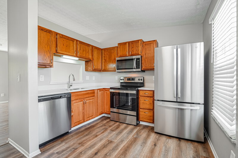 2,125/Mo, 794 Wallinger Dr Galloway, OH 43119 Kitchen View 3