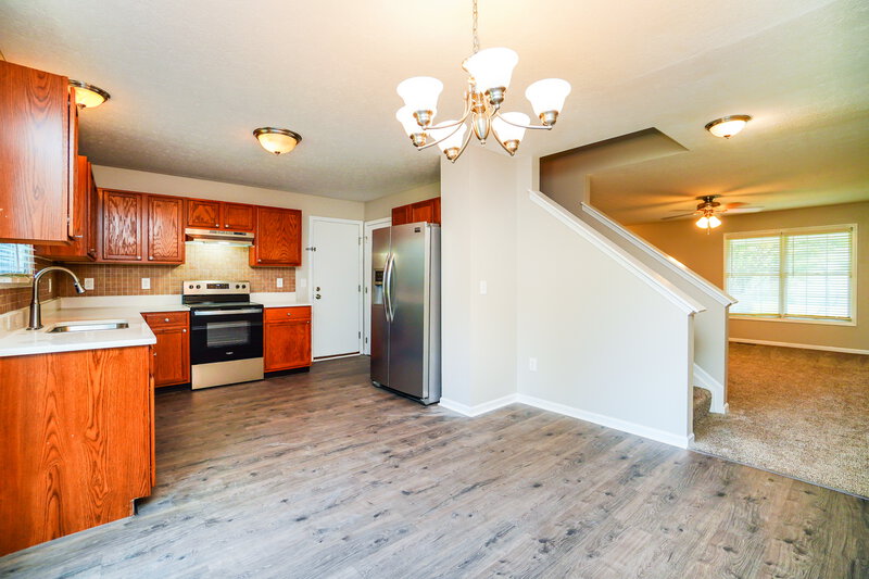 1,990/Mo, 7167 Emerald Tree Dr Canal Winchester, OH 43110 Dining Room View 2