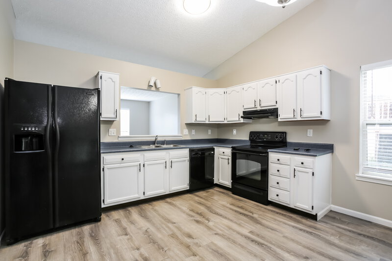 3,290/Mo, 3357 Joes Way Columbus, OH 43223 Kitchen View 2