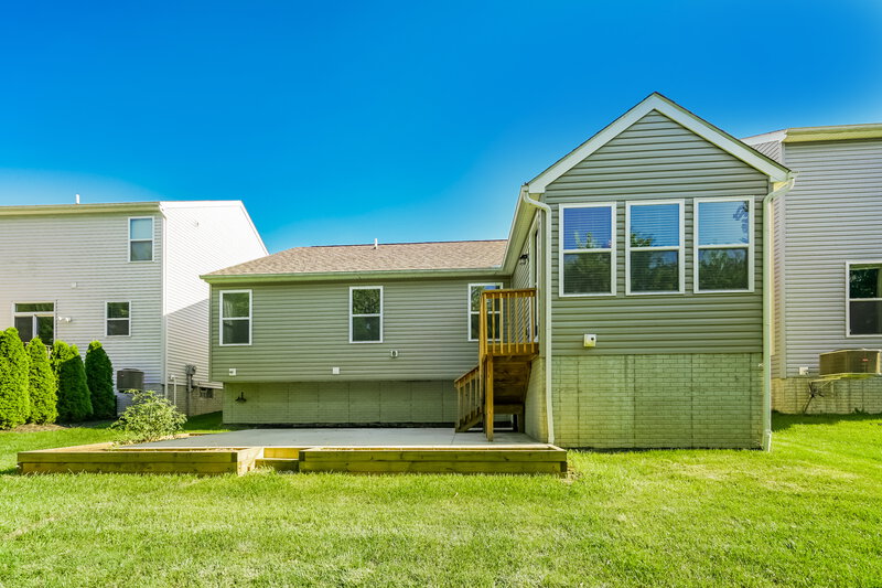 2,020/Mo, 127 Faulkner Dr Lithopolis, OH 43136 Rear View