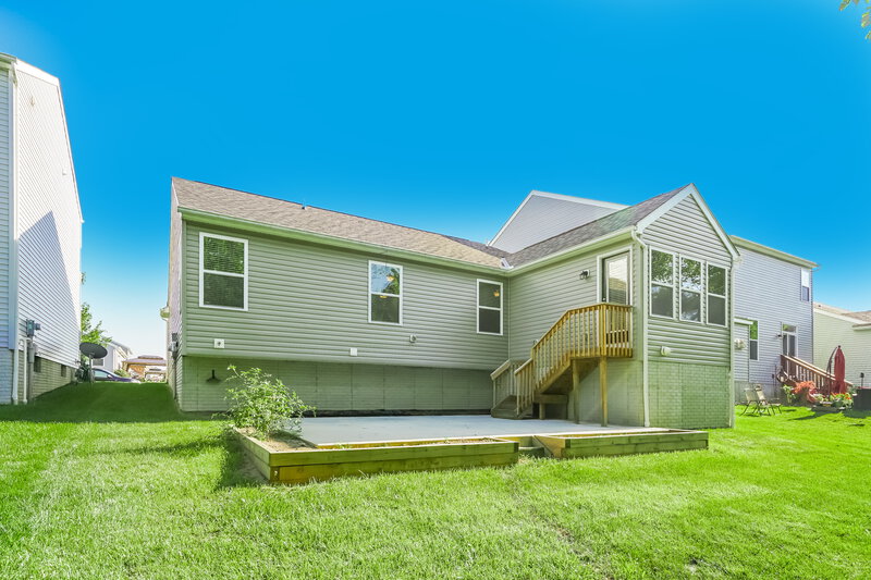 2,020/Mo, 127 Faulkner Dr Lithopolis, OH 43136 Rear View 2