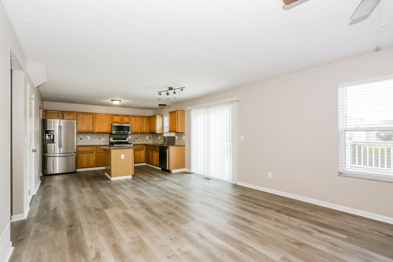 2,575/Mo, 8402 Lucerne Dr Reynoldsburg, OH 43068 Living Room View