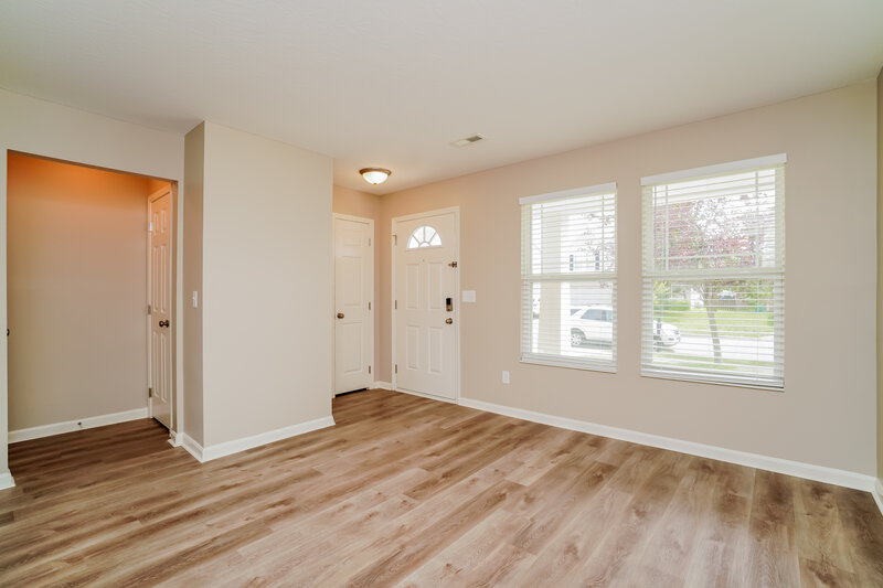 3,310/Mo, 1249 Candora St Blacklick, OH 43004 Living Room View