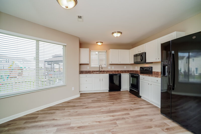 3,310/Mo, 1249 Candora St Blacklick, OH 43004 Kitchen View 2