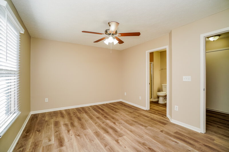 2,045/Mo, 408 Galloway Ridge Dr Galloway, OH 43119 Main Bedroom View 2