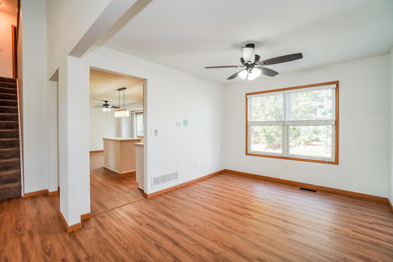 2,475/Mo, 3149 Sitka Spruce Dr Grove City, OH 43123 Dining Room View