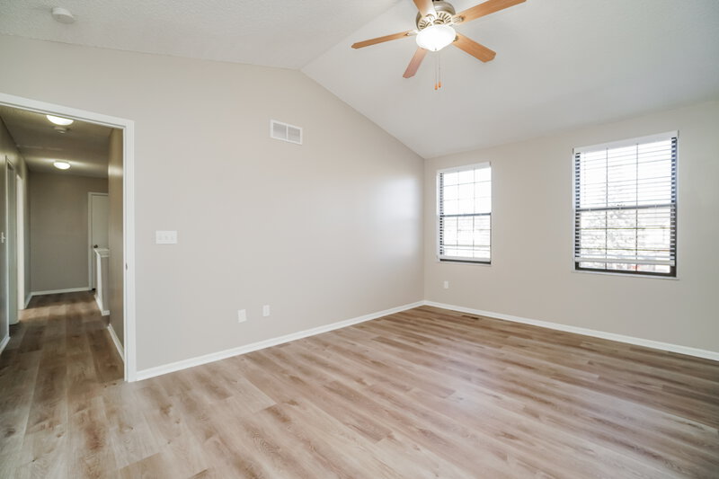 2,335/Mo, 8545 Kingsley Dr Reynoldsburg, OH 43068 Main Bedroom View