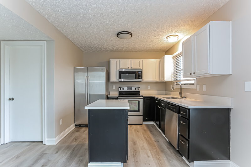 2,400/Mo, 2116 Juneau Way Grove City, OH 43123 Kitchen View