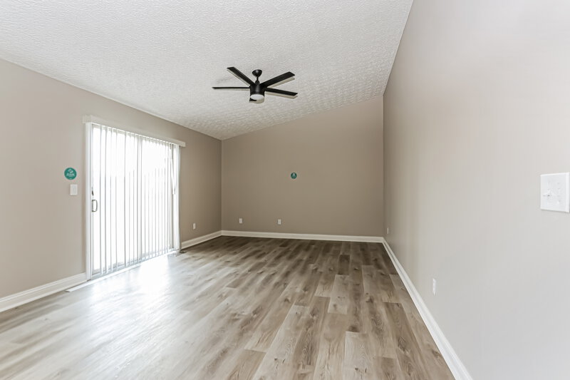 2,400/Mo, 2116 Juneau Way Grove City, OH 43123 Family Room View