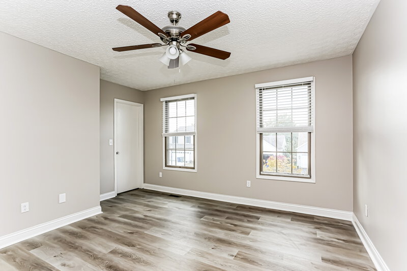 2,400/Mo, 2116 Juneau Way Grove City, OH 43123 Main Bedroom View 2