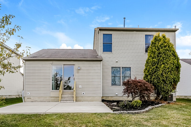 2,400/Mo, 2116 Juneau Way Grove City, OH 43123 Rear View