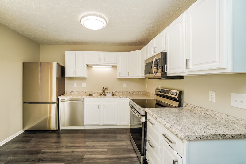 1,905/Mo, 1365 Randan Dr Columbus, OH 43207 Kitchen View 2