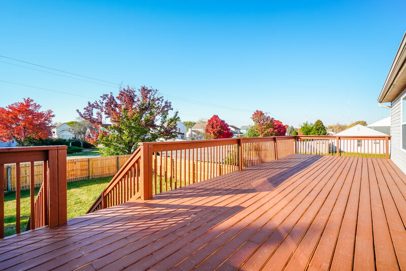 1,905/Mo, 1365 Randan Dr Columbus, OH 43207 Deck View
