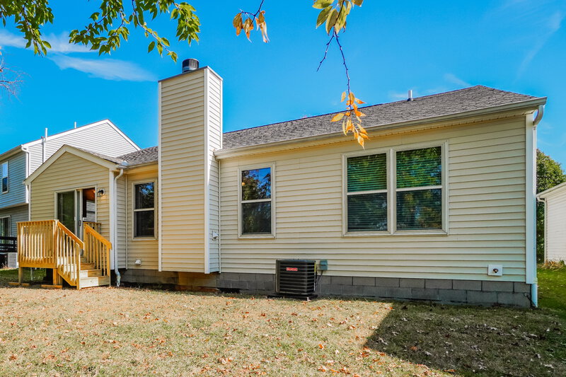 1,750/Mo, 1891 Brandigen Ln Columbus, OH 43228 Rear View